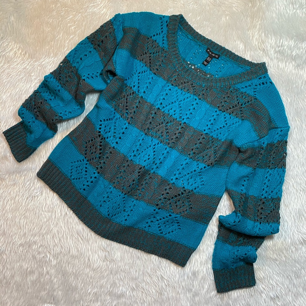 FANG Knit Gray & Teal striped scoop neck sweater